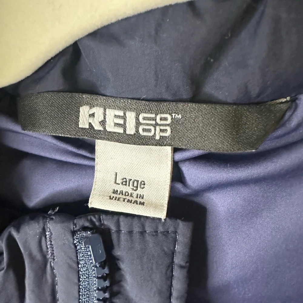 REI Co-Op Men's Navy Blue Puffer‎ Vest